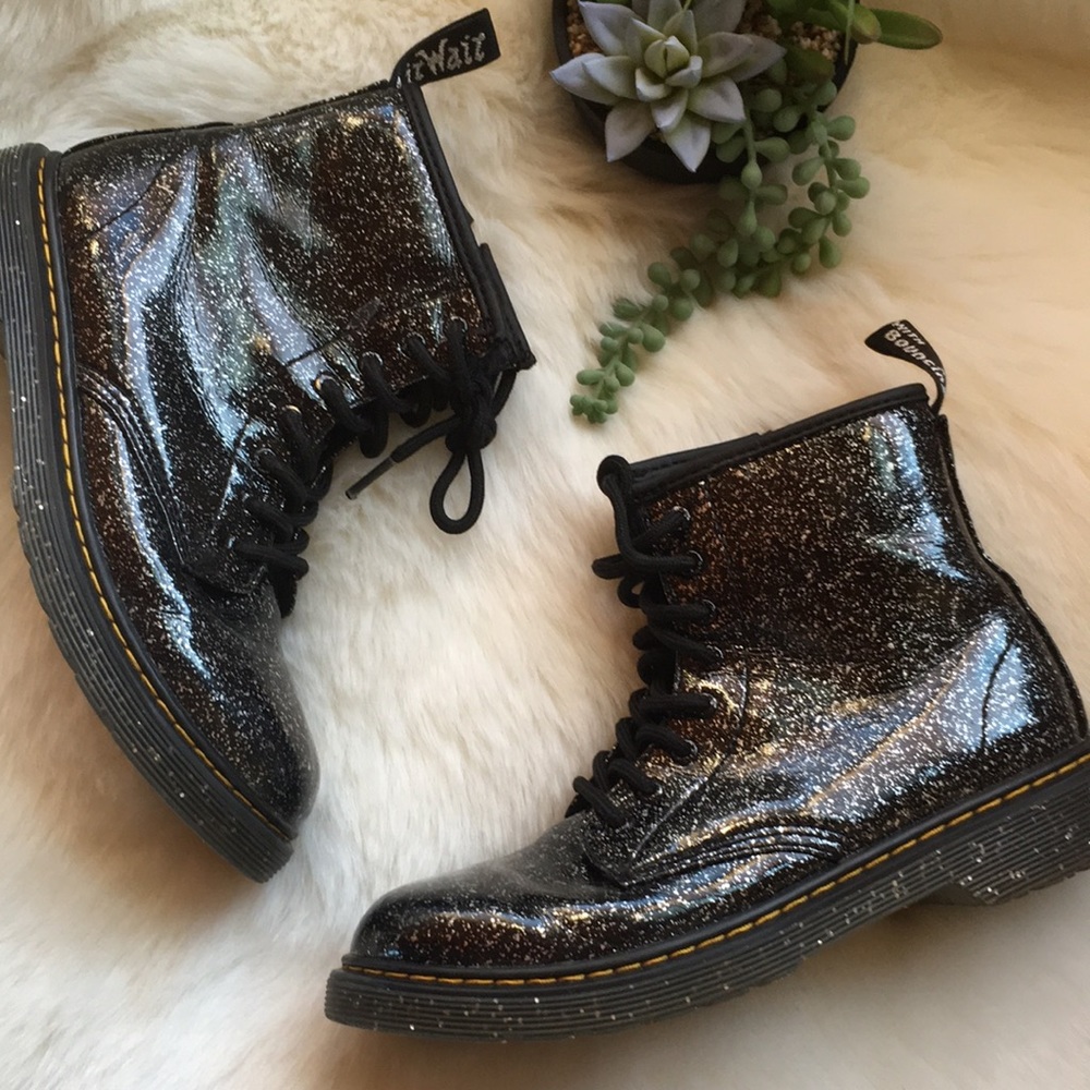 DR.MARTENS BLACK BOOTS WOMEN SIZE 5 - Picture 2 of 6